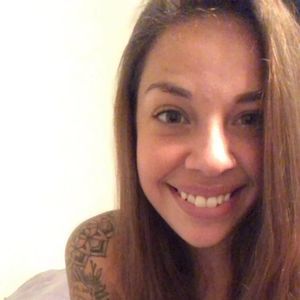 Meet your Posher, Caitlin